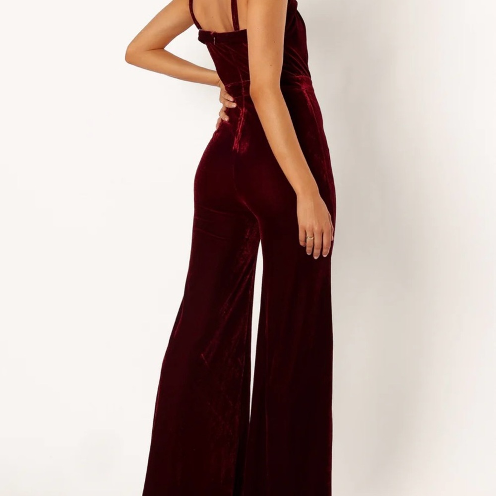 NWT Petal + Pup Lexie Velvet Jumpsuit – Burgundy, Size L - Picture 2 of 7